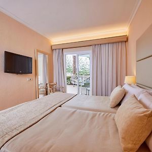 Suite mit 1 Schlafzimmer und mit Schwimmbadblick
